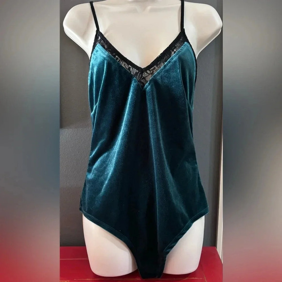 Wet Seal Dark Forest Velvet Bodysuit Size Large - Picture 1 of 10